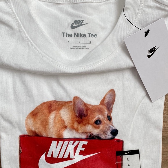 Kids Nike Graphic Tee - Picture 6 of 7